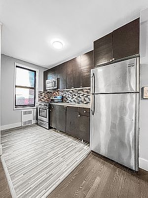 4th image of 47-20 40th St #6E