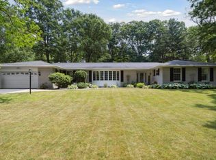 219 Wickenham Dr, Spring Arbor, MI 49283