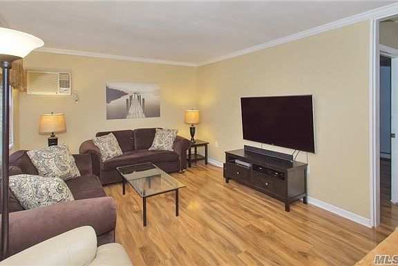 3rd image of 26 Birch Ln