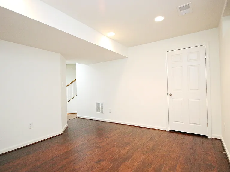 1935 Asheville Dr — Photo 15