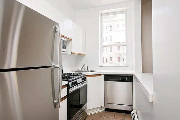 Rented by Waldstar Real Estate LLC | media 59