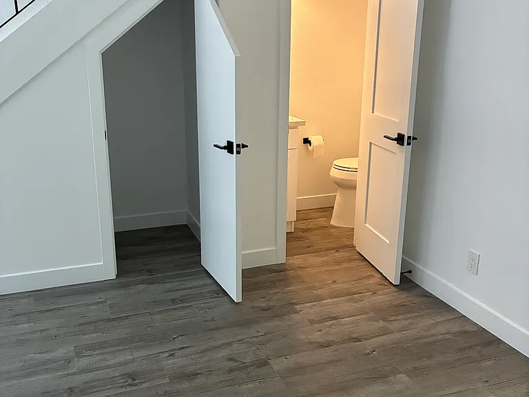 1240 S School St #1 — Photo 8