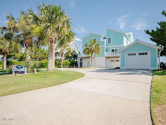5th image of 215 Caswell Beach Road