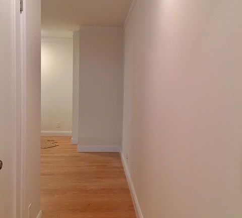 3rd image of 72 Barrow St APT 2A