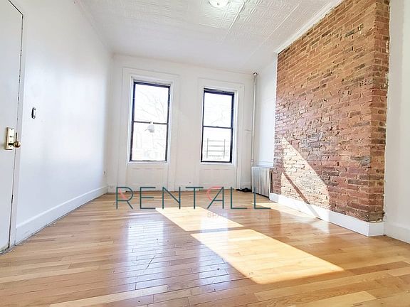 2nd image of 1406 Putnam Ave APT 3L