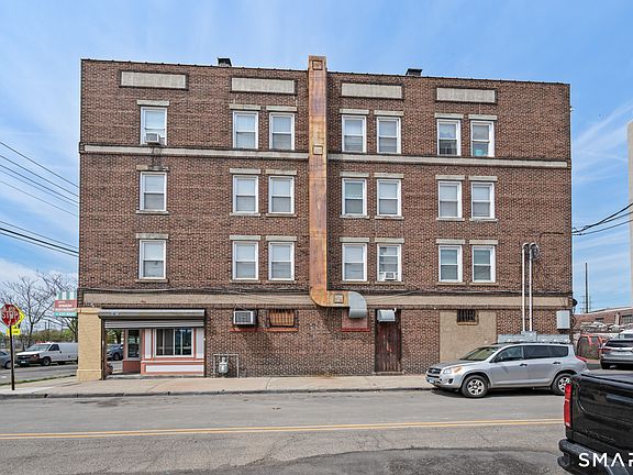3rd image of 340 Main Street