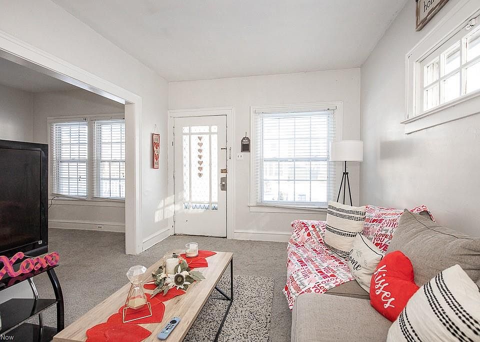 1st image of 1559-1561 Cordova Ave #1