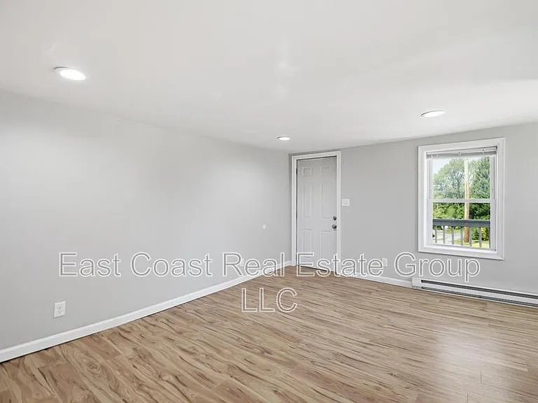 116 S High St — Photo 11