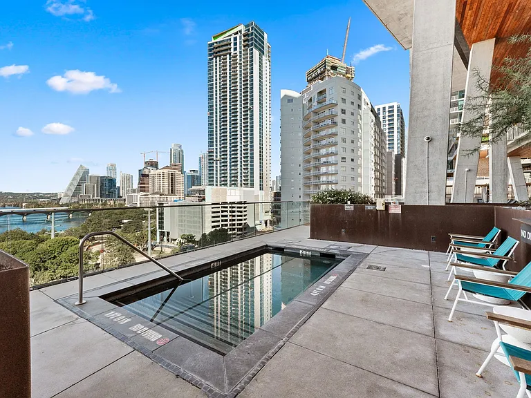 70 Rainey St #1807 — Photo 31