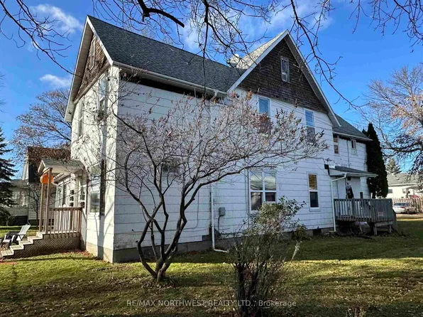 314 1st St E, Fort Frances, ON P9A 1K7