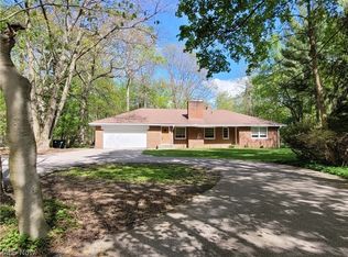 4019 Brainard Rd, Beachwood, OH 44122