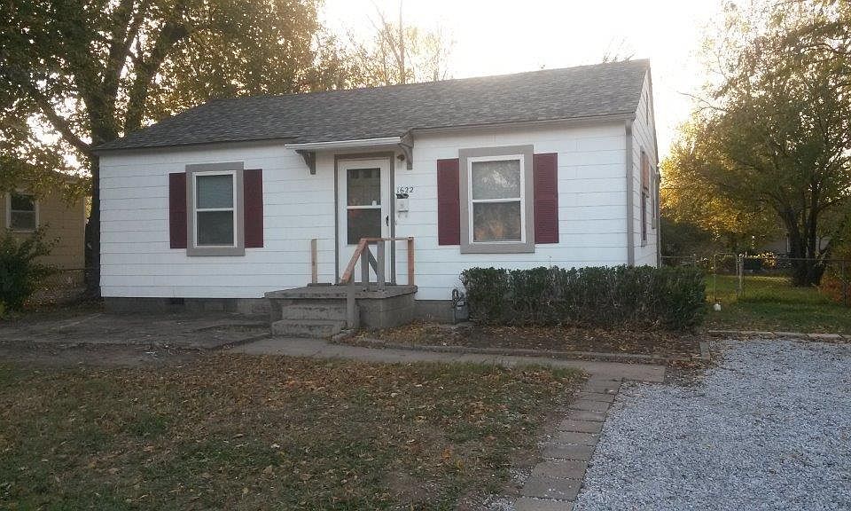 1st image of 1622 N Columbia Pl