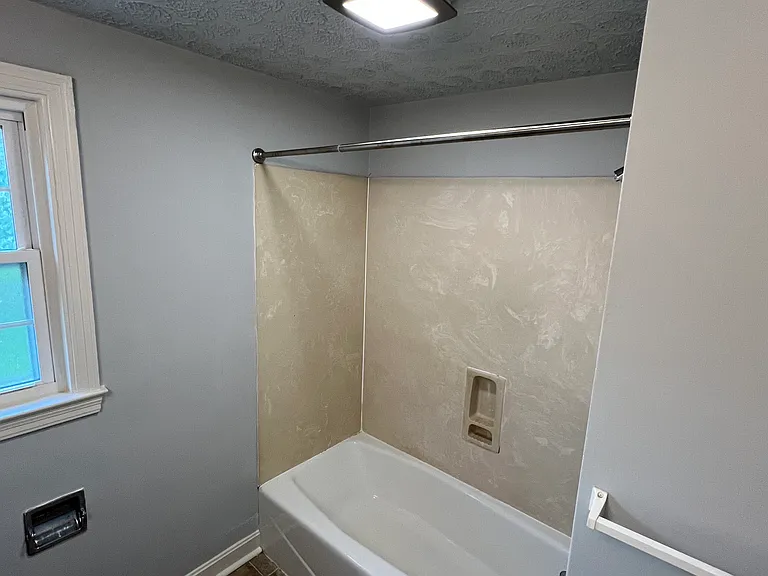 1241 Schiller Ave #2 — Photo 17