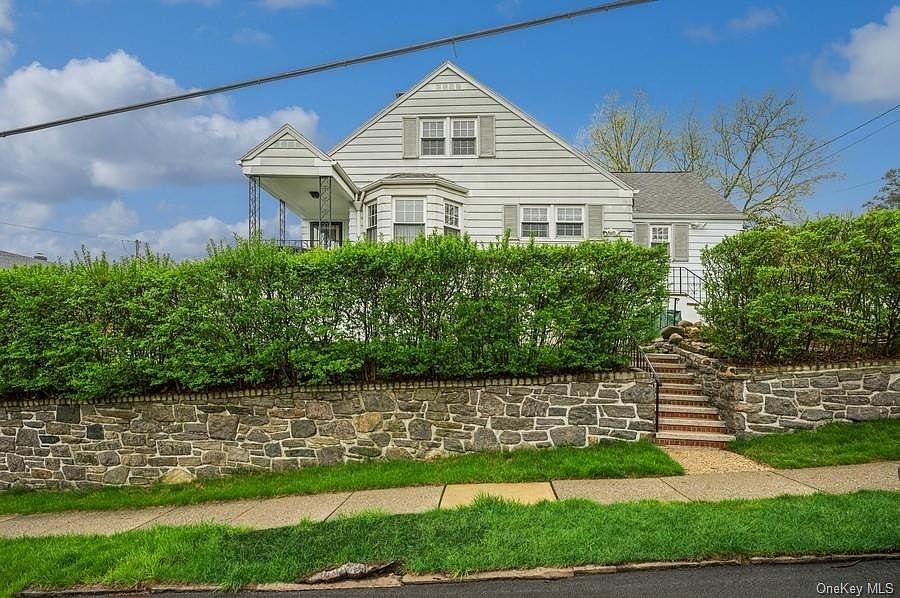 310 Roberts Avenue, Yonkers, NY 10703 Zillow