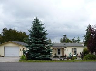 139 Henning Dr, Camano Island, WA 98282