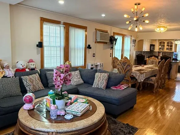 130-10 121st St, South Ozone Park, NY 11420