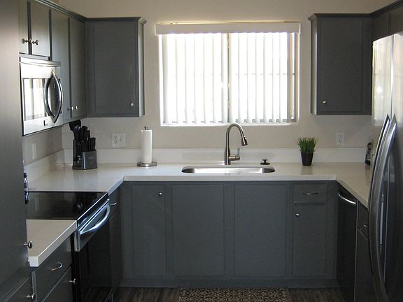 4th image of 1941 S Pierpont Dr #2004