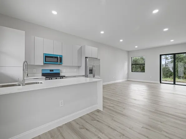 4458 29th St SW, Lehigh Acres, FL 33973