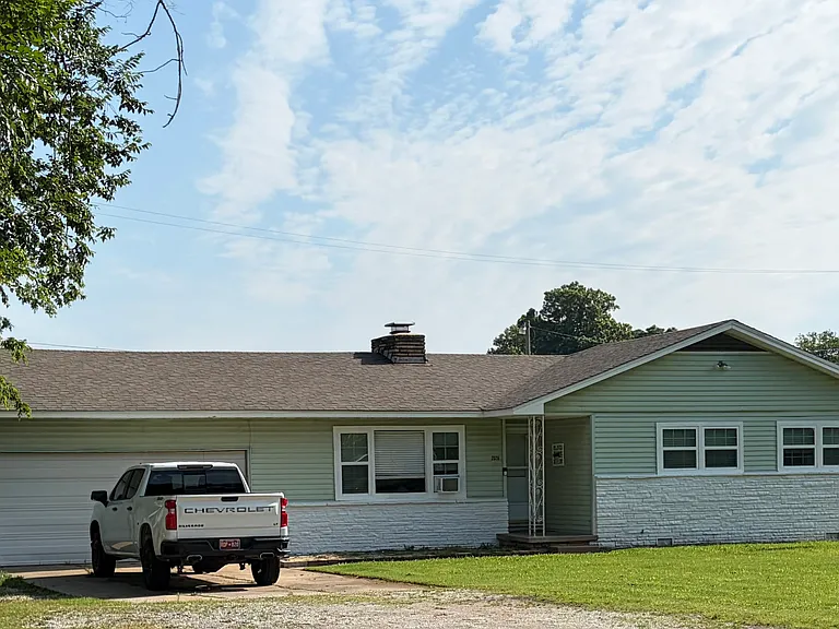 2026 Angus Dr — Photo 22