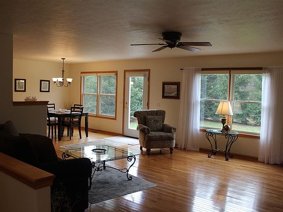 5th image of 3636 Pebble Creek Dr