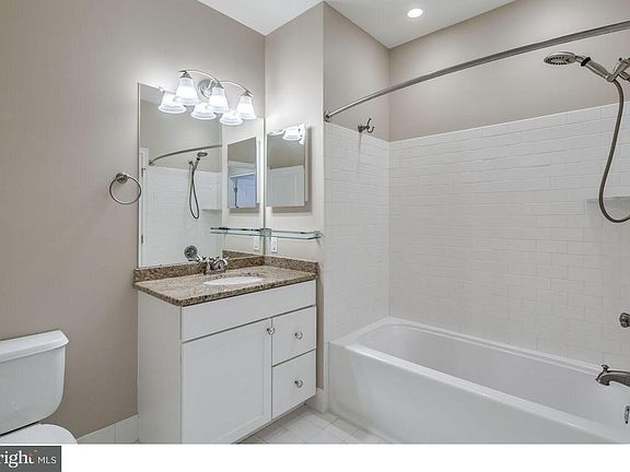 5th image of 800 Admirals Way Unit 1831