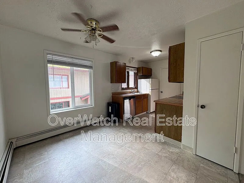 2 bed, 1.0 bath, 1000 sqft, $1,450 — Photo 2