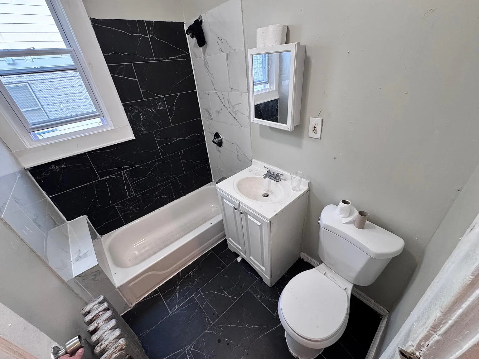 2 bed, 675 sqft, $1,800 — Photo 2