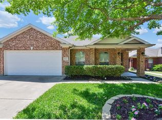 10320 Devin Ln, Hurst, TX 76053