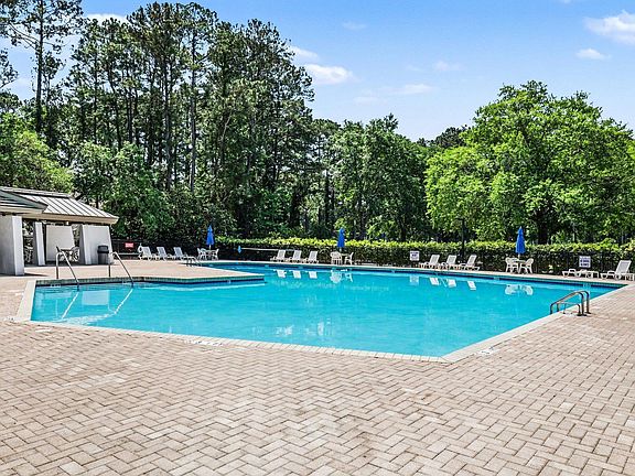 3rd image of 256 Tall Pines Way #6-28