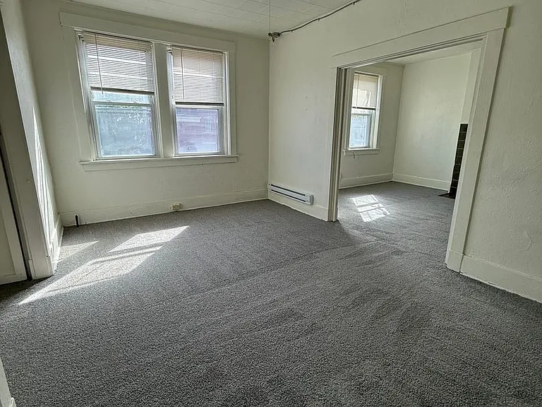 6 S Fremont Ave — Photo 11