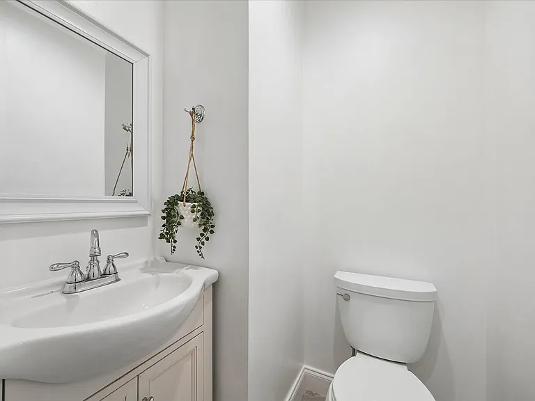 10602 Riverview Dr — Photo 18
