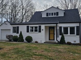 20 Nicholdale Rd, Shelton, CT 06484