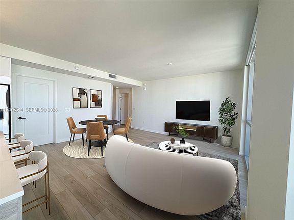 4th image of 333 S New River Dr E #2107