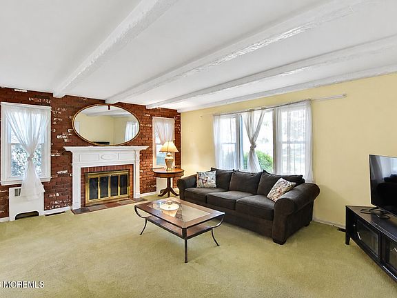 4th image of 147 New Monmouth Road