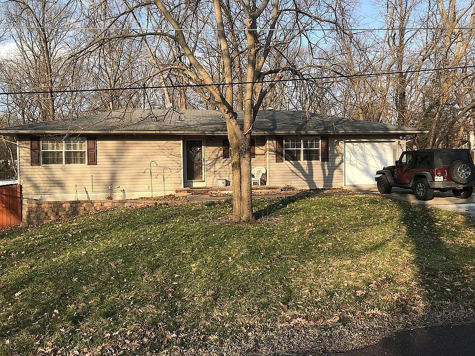 1st image of 2905 W Henley Dr