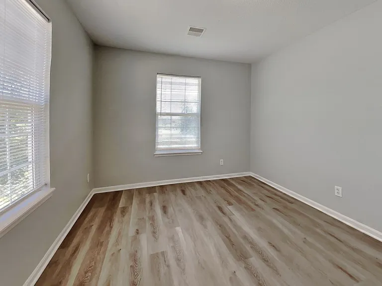 4219 Woodland Ave — Photo 14
