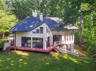2884 Mechum Banks Dr, Charlottesville, VA