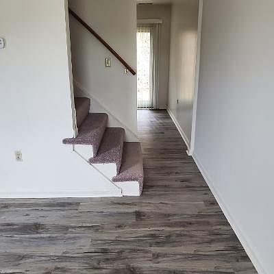 3rd image of 1335 Fairmont Dr