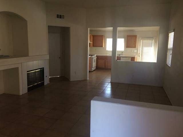 2nd image of 13761 Sunshine Terrace St