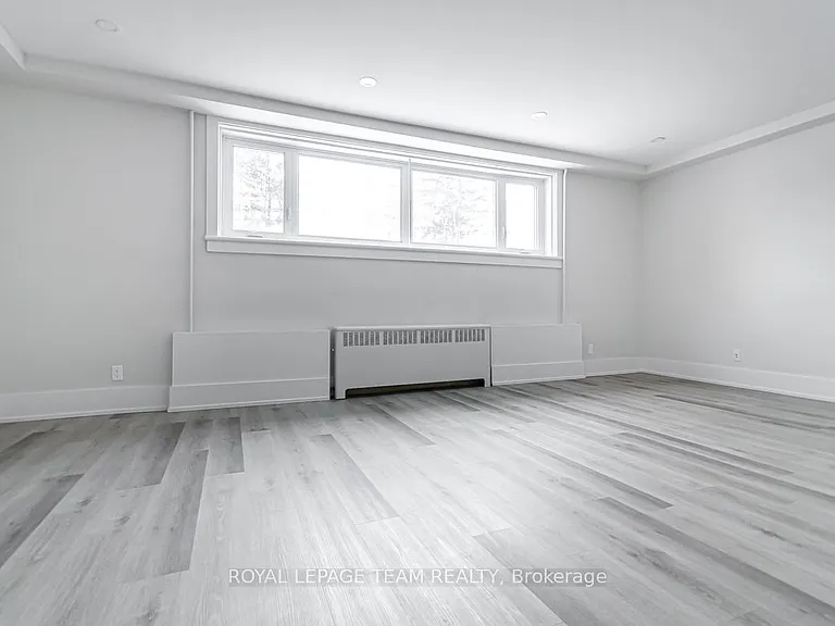 579 Tweedsmuir Ave #1 — Photo 7