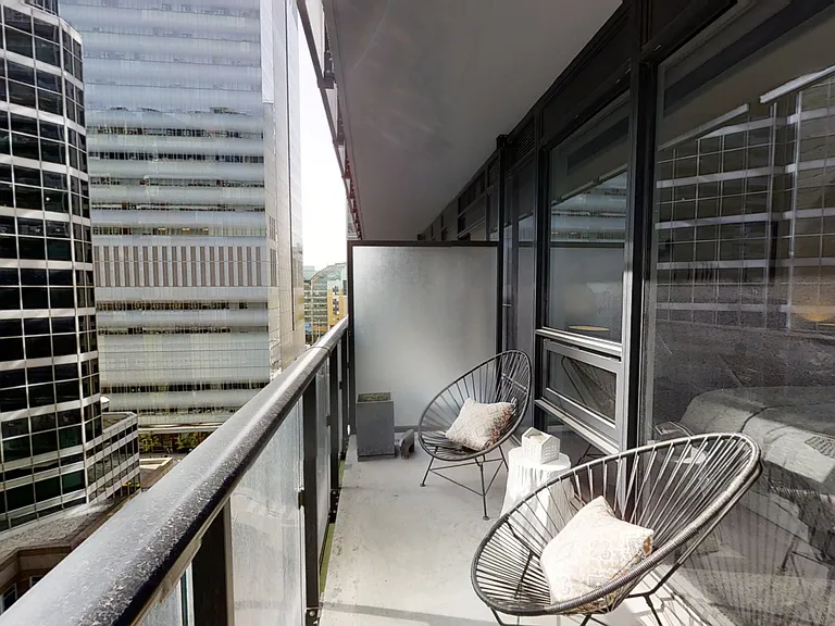55 Gerrard St W — Photo 11