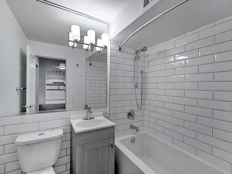 1371 Harwood St #301 — Photo 9