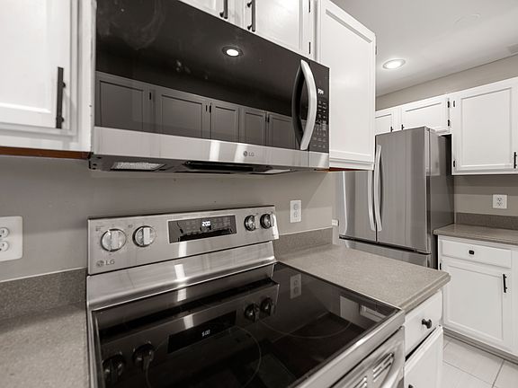 3rd image of 6104 Old Brentford Ct
