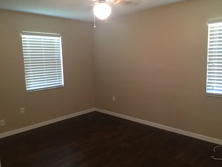 1432 New Abbey Ave — Photo 11