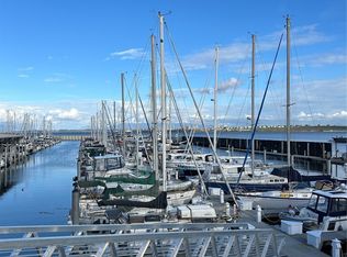 2415 T Ave #F-11, Anacortes, WA 98221