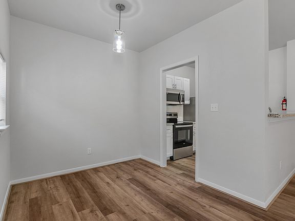 5th image of 4311 Harrisburg Blvd #5