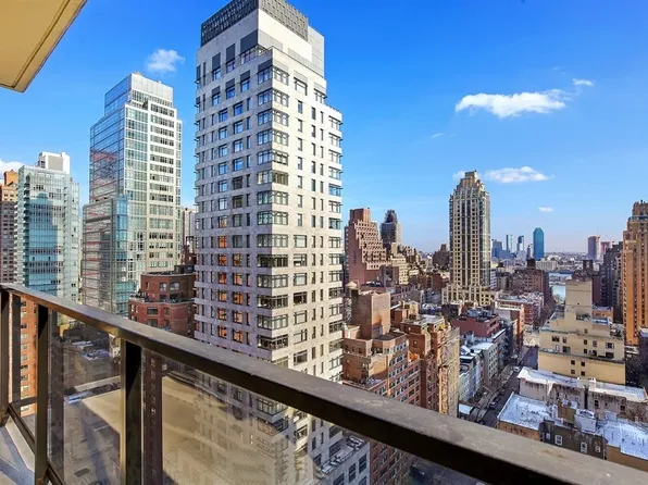 255 East 49th Street image 1 of 7