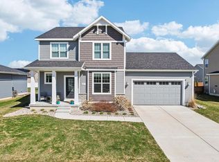 822 Tamarack Ln, Sun Prairie, WI 53590