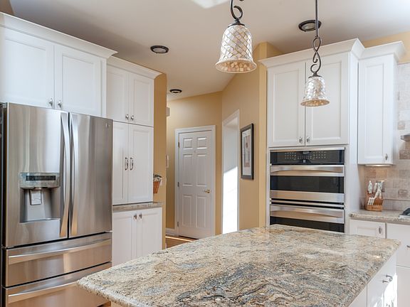 5th image of 35 Ivy Garden Way