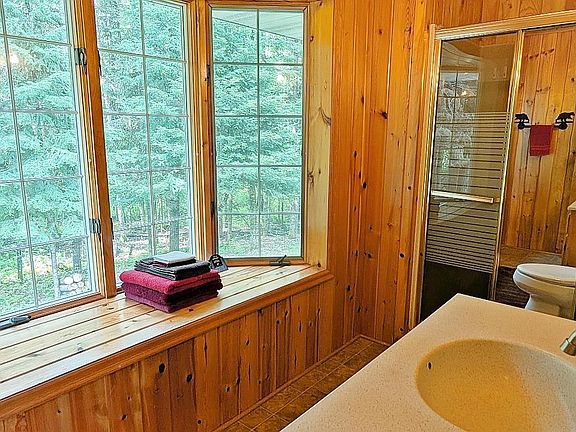 5th image of 11770 Meadowbrook Rd